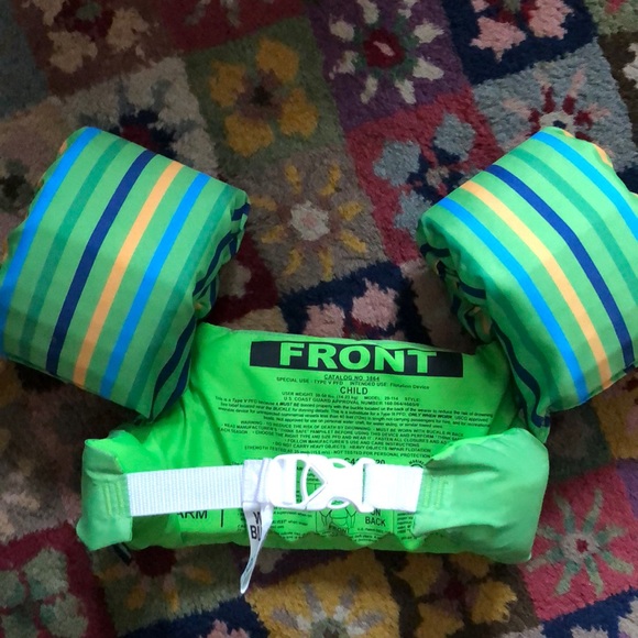 Stearns puddle jumper floatation device - Picture 2 of 2